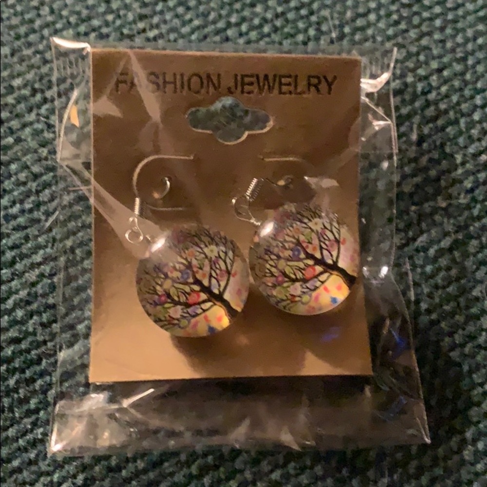 $3 w/any purchase 💫NIB Colorful Tree Earrings